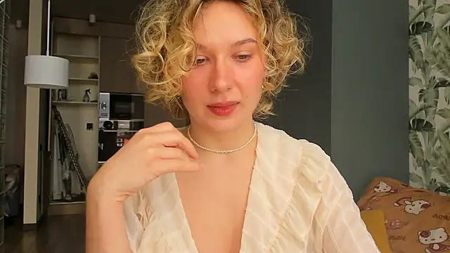 Lilith lutherlow online show from February 16, 1:32 pm