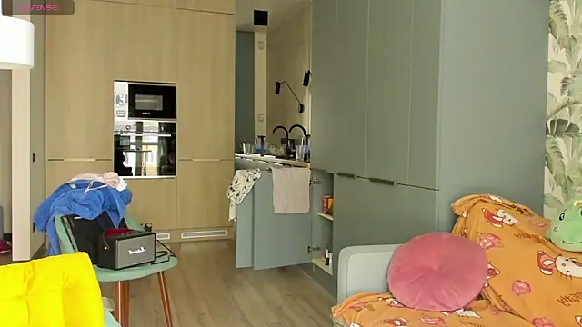 Lilith lutherlow online show from October 4, 11:23 am