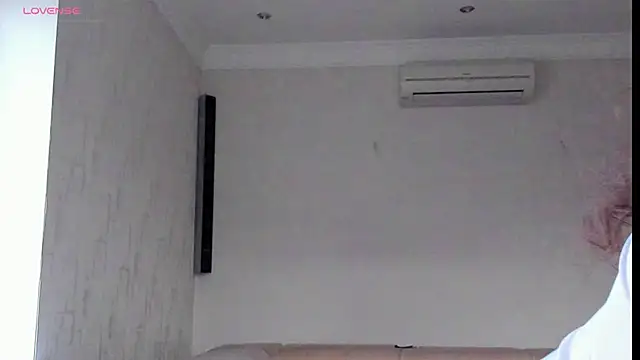 Lilith lutherlow online show from December 2, 2:03 pm