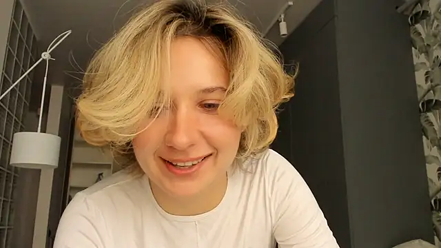 Lilith lutherlow online show from January 10, 1:17 pm