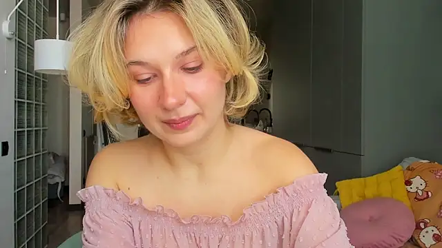 Lilith lutherlow online show from February 1, 11:08 am