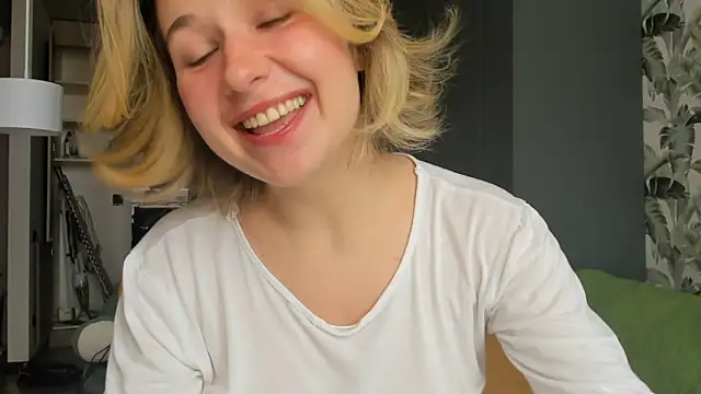 Lilith lutherlow online show from February 28, 11:54 am