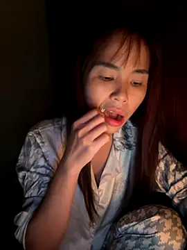 Snapshot of Samsam_567 chatting on November 4, 4:22 pm Samsam 567 online show from November 4, 4:22 pm