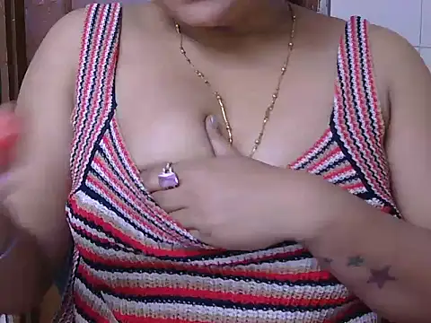 Manpreet cute online show from December 13, 8:04 pm