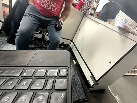 RawRyder8 online show from December 17, 2:05 am