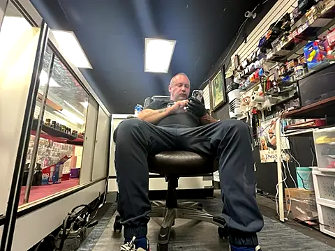 RawRyder8 online show from November 11, 1:00 am