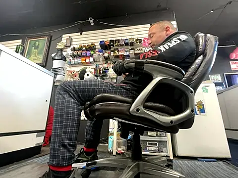 RawRyder8 online show from November 6, 9:52 pm