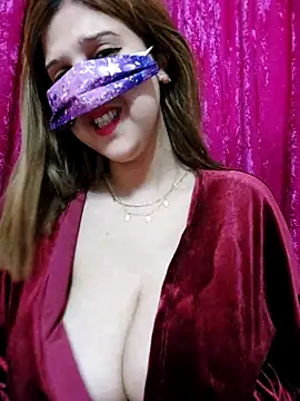 LoNa-daloua online show from April 2, 6:14 pm