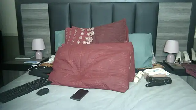 Snapshot of BigButt-MomJ75 chatting on September 19, 12:25 am BigButt-MomJ75 online show from September 19, 12:25 am