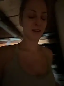 missdaisydiamond777 online show from October 31, 8:44 am