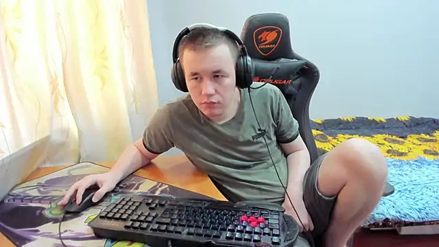 iliaskrislove online show from October 20, 6:15 am