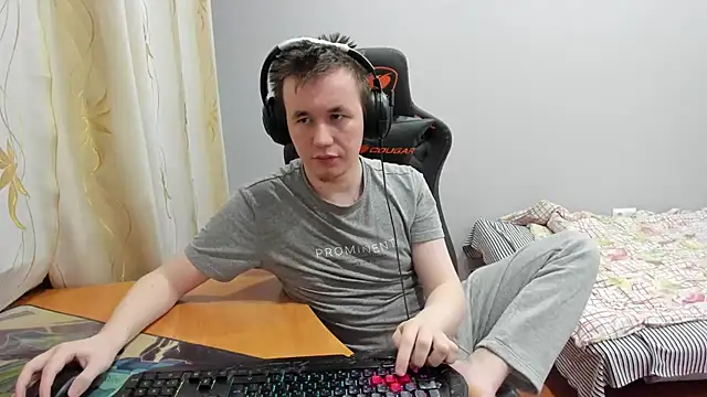 iliaskrislove online show from November 25, 2:39 pm