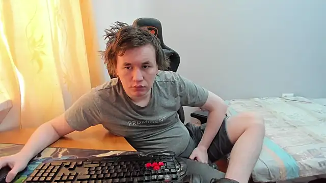 iliaskrislove online show from March 3, 10:44 am