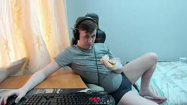 iliaskrislove online show from April 22, 10:11 am
