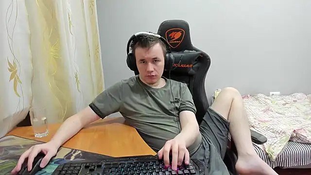 iliaskrislove online show from November 16, 11:41 pm