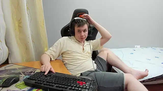 iliaskrislove online show from January 10, 12:44 pm