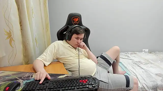 iliaskrislove online show from March 30, 11:28 pm