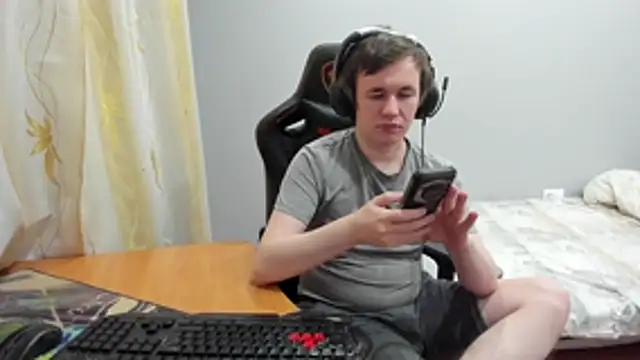 iliaskrislove online show from February 10, 4:17 pm