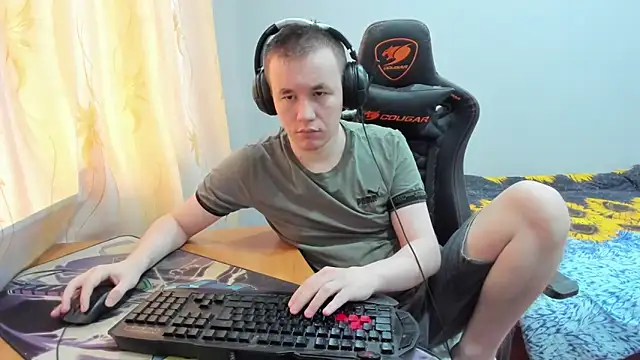 iliaskrislove online show from October 19, 6:05 am