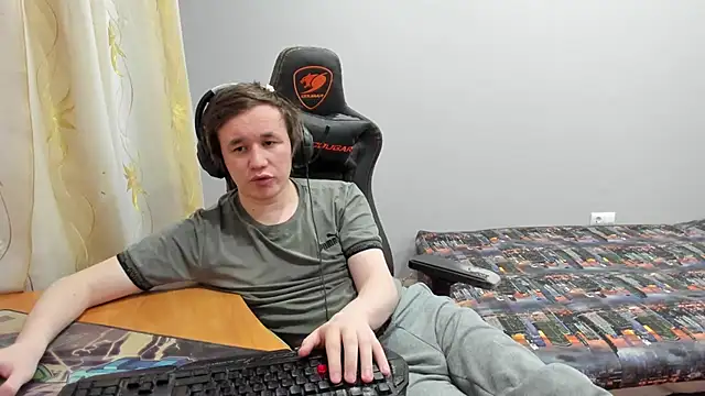 iliaskrislove online show from February 22, 5:03 pm