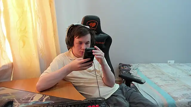 iliaskrislove online show from February 28, 10:04 am