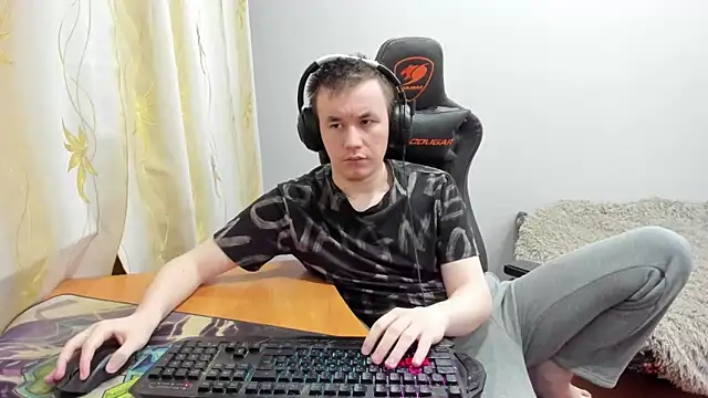 iliaskrislove online show from November 9, 12:14 am