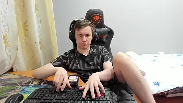 iliaskrislove online show from January 14, 12:53 pm