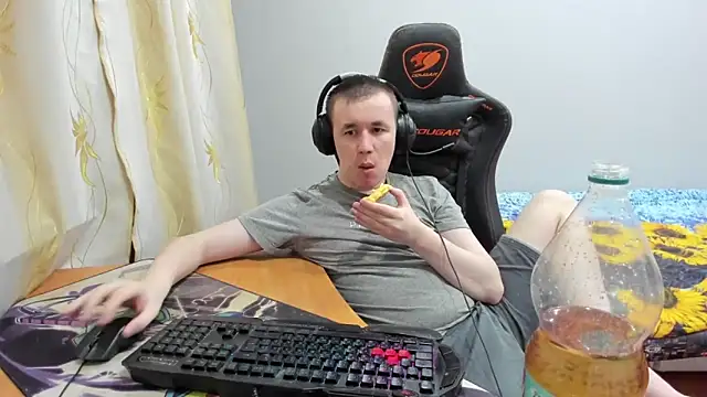 iliaskrislove online show from October 16, 4:15 pm