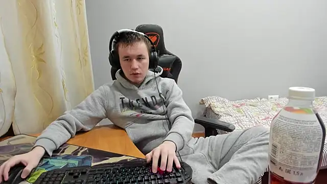 iliaskrislove online show from November 30, 1:28 am