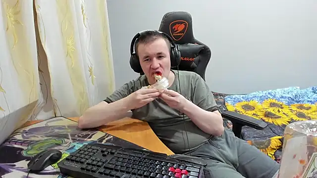 iliaskrislove online show from October 22, 10:19 pm