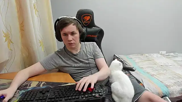 iliaskrislove online show from March 9, 2:20 pm