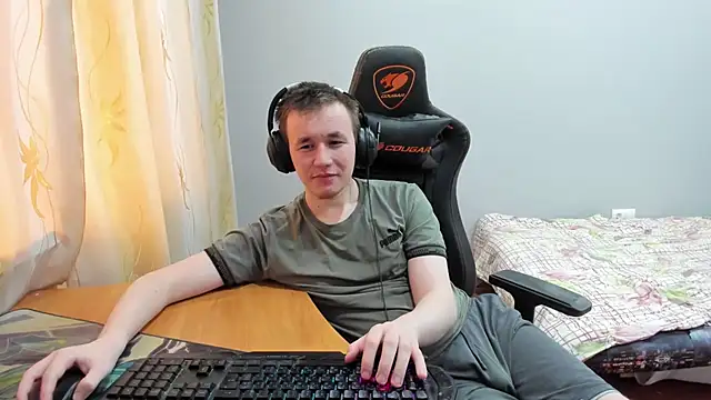 iliaskrislove online show from November 14, 9:57 am