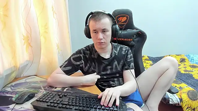 iliaskrislove online show from October 11, 3:40 am