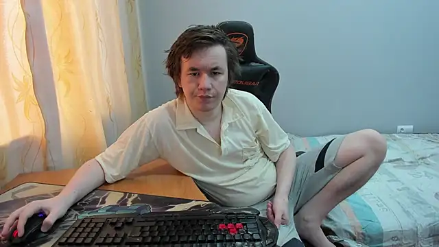 iliaskrislove online show from March 29, 9:00 am