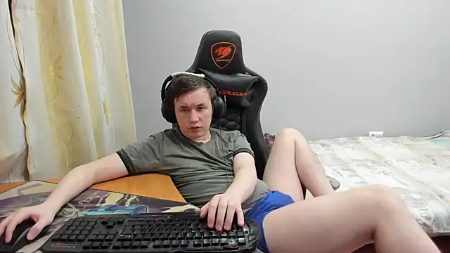 iliaskrislove online show from February 3, 2:53 am