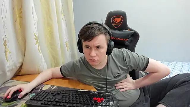 iliaskrislove online show from May 21, 9:23 pm