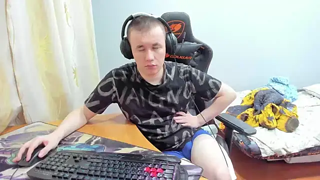 iliaskrislove online show from October 8, 9:37 pm