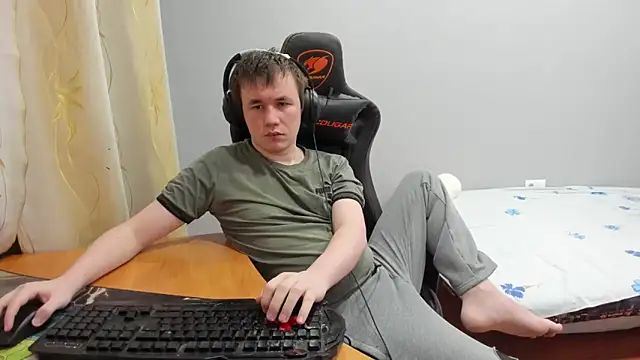 iliaskrislove online show from January 7, 4:28 am