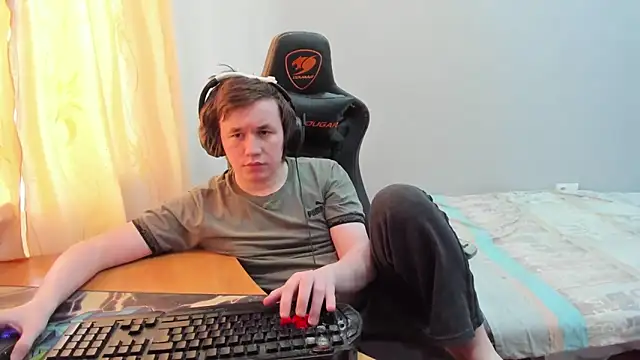 iliaskrislove online show from March 6, 7:25 am