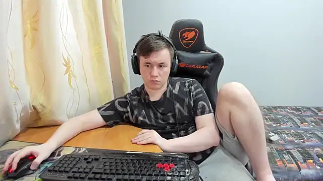 iliaskrislove online show from May 19, 4:36 pm