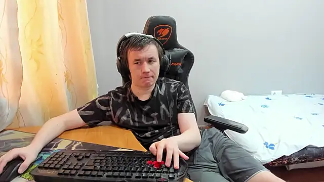 iliaskrislove online show from January 13, 10:30 am