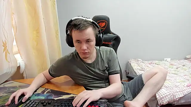 iliaskrislove online show from December 5, 5:50 am