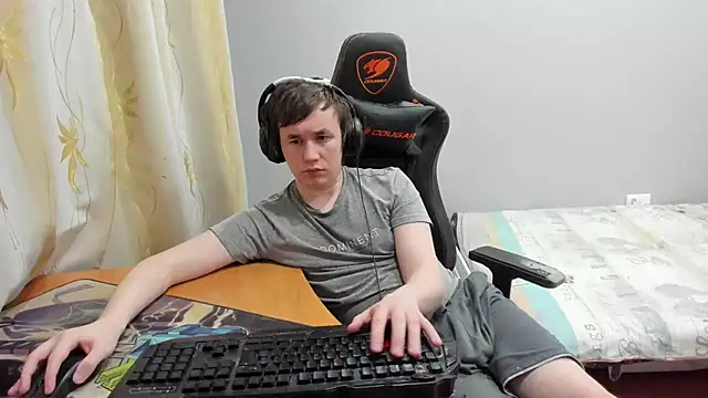 iliaskrislove online show from February 15, 11:25 pm