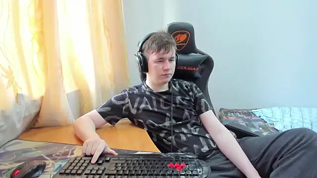 iliaskrislove online show from May 24, 2:28 pm
