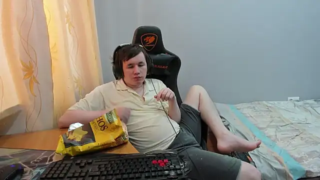 iliaskrislove online show from March 12, 1:04 pm