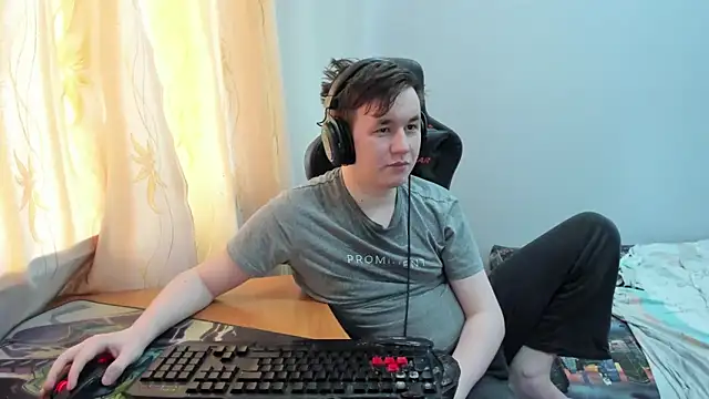 Snapshot of iliaskrislove chatting on June 7, 12:54 pm iliaskrislove online show from June 7, 12:54 pm