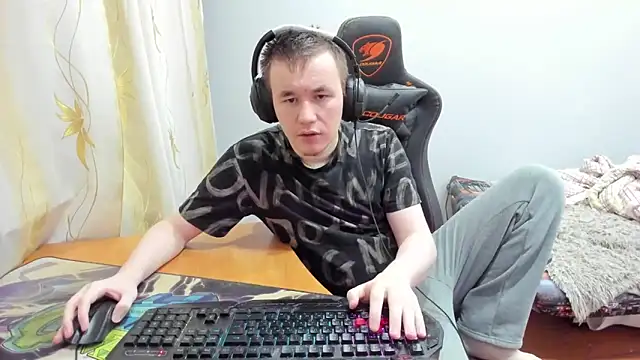 iliaskrislove online show from November 6, 12:42 pm