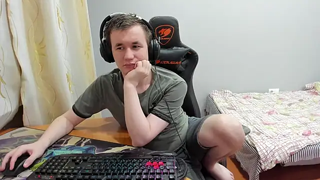 iliaskrislove online show from December 5, 5:55 pm