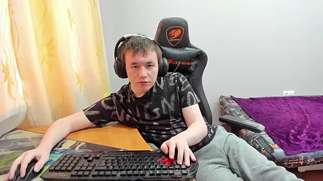 iliaskrislove online show from December 22, 10:37 am