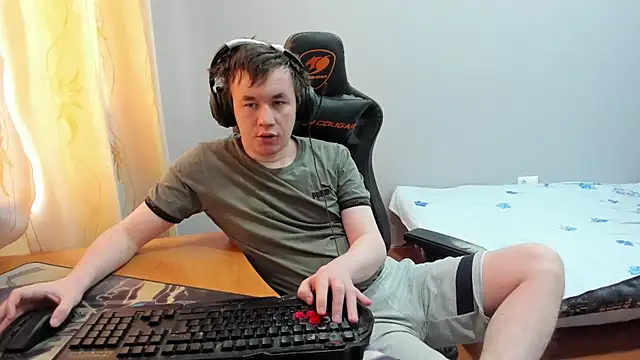 iliaskrislove online show from January 18, 7:56 am